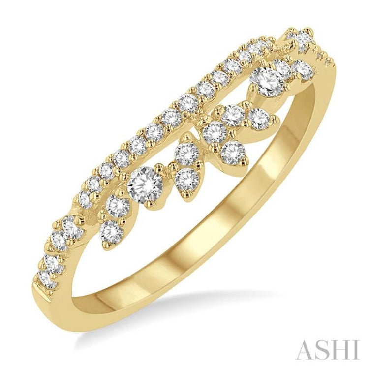 1/3 Ctw Alternating Marquise and Circular Mount Round Cut Diamond Curved Band in 14K Yellow Gold
