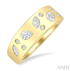 1/2 Ctw Scatter Mixed Diamond Cut Bold Gold Fashion Band in 14K Yellow Gold