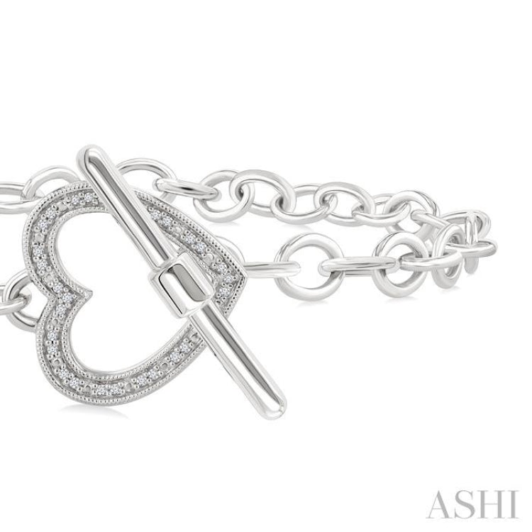 1/10 Ctw Heart Toggle Round Cut Diamond Fashion Bracelet in Sterling Silver