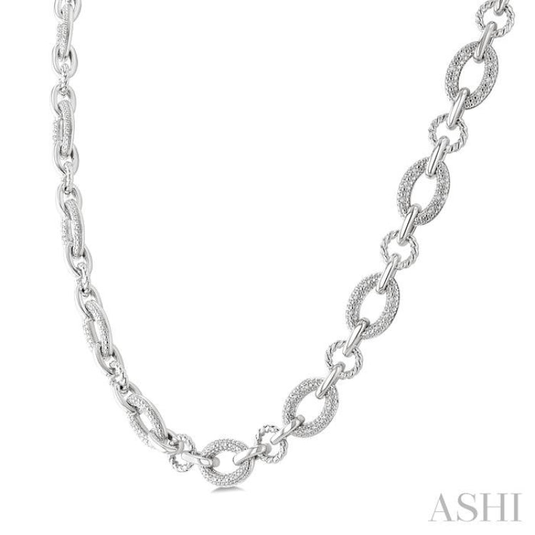1/4 Ctw Round Cut Diamond Bold Oval Shape Rope Link Necklace in Sterling Silver