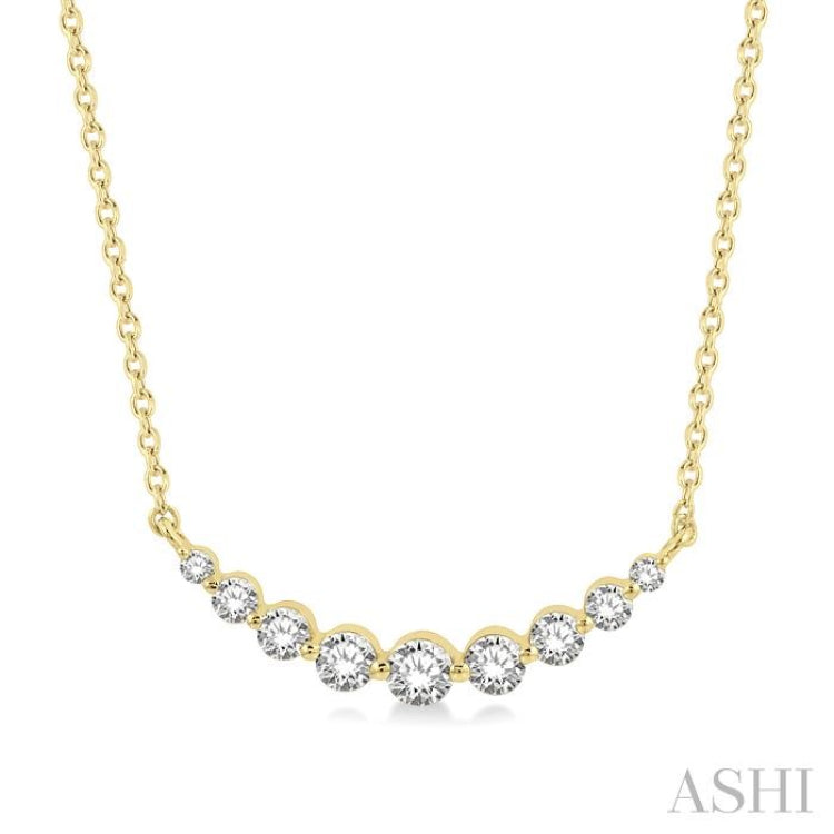 1/2 Ctw Diamond Smile Necklace in 14K Yellow Gold