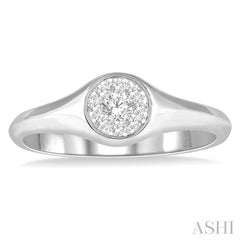 1/4 Ctw Round Shape Lovebright Diamond Ring in 14K White Gold