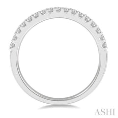1/3 Ctw Round Cut Diamond Wedding Band in 14K White Gold