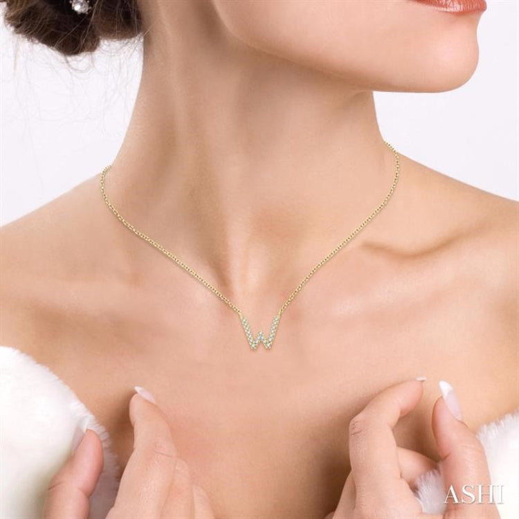 1/20 Ctw Initial 'W' Round Cut Diamond Pendant With Chain in 10K Yellow Gold