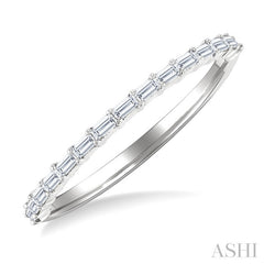 1/4 Ctw Straight Row Baguette Cut Diamond Stackable Fashion Band in 14K White Gold
