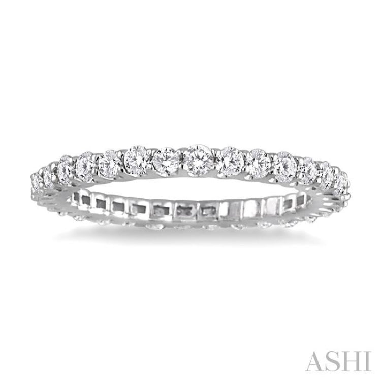 1 1/10 Ctw Round Cut Diamond Eternity Band in 14K White Gold