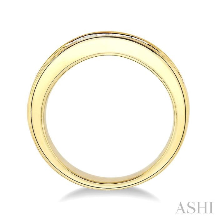 1/2 Ctw Princess Cut Diamond Wedding Band in 14K Yellow Gold