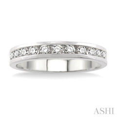 1/4 Ctw Round Cut Diamond Wedding Band in 14K White Gold