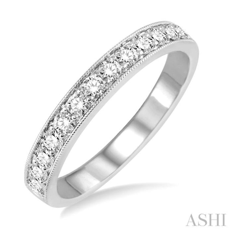1/2 Ctw Round Cut Diamond Wedding Band in 14K White Gold