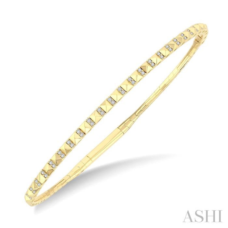 1/5 Ctw Round Cut Diamond Pyramid Flex Bangle in 14K Yellow Gold