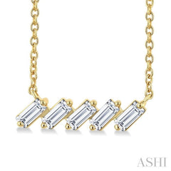 1/4 Ctw Semi-Reclined Baguette Cut Diamond Necklace in 14K Yellow Gold