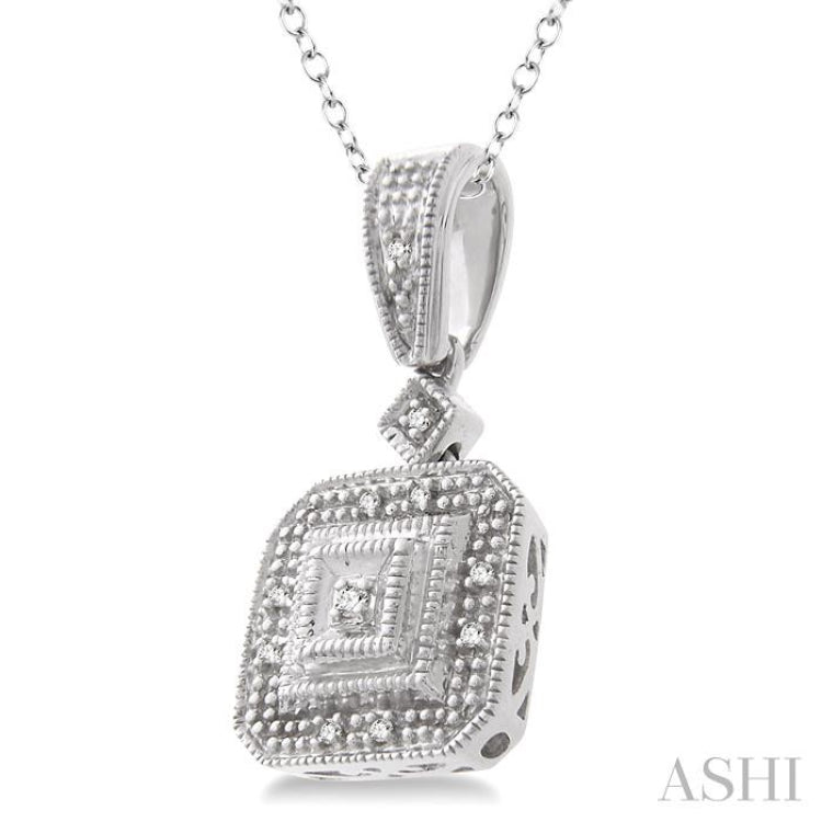 1/20 Ctw Round Cut Diamond Vintage Pendant in Sterling Silver With Chain
