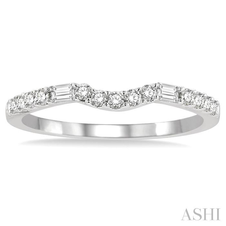 1/4 Ctw Curved Center Baguette and Round Cut Diamond Wedding Band in 14K White Gold