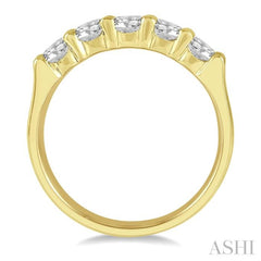 1 Ctw 5 Stone Round Cut Diamond Wedding Band in 14K Yellow Gold