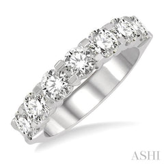1 1/2 Ctw 7 Stone Round Cut Diamond Wedding Band in 14K White Gold