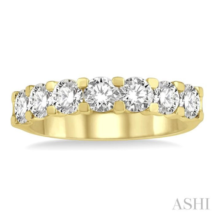 2 Ctw 7 Stone Round Cut Diamond Wedding Band in 14K Yellow Gold