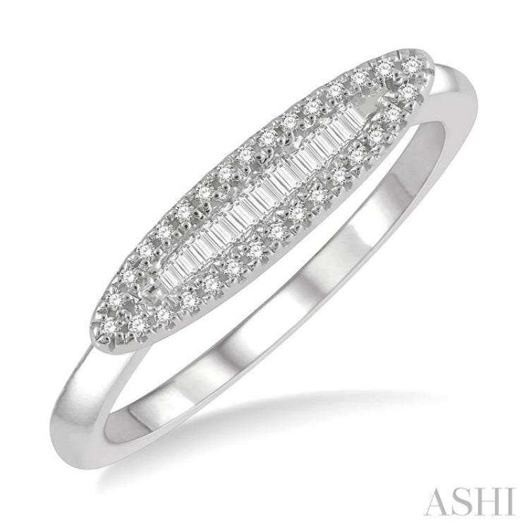 1/5 Ctw Pod Center Baguette and Round Cut Diamond Stackable Petite Fashion Ring in 10K White Gold