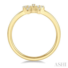 1/10 Ctw Bow Cutout Round Cut Diamond Petite Fashion Ring in 10K Yellow Gold