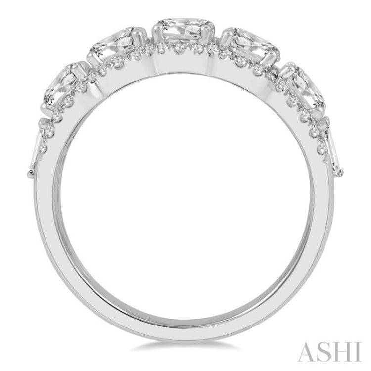 2 Ctw Scalloped Edge Circular Mount 5-Stone Baguette and Round Cut Diamond Fashion Ring in 14K White Gold