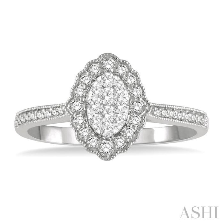 1/3 Ctw Oval Lattice Lovebright Round Cut Diamond Ladies Ring in 14K White Gold