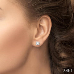 1/5 Ctw Round Cut Diamond Stud Earrings in 14K White Gold