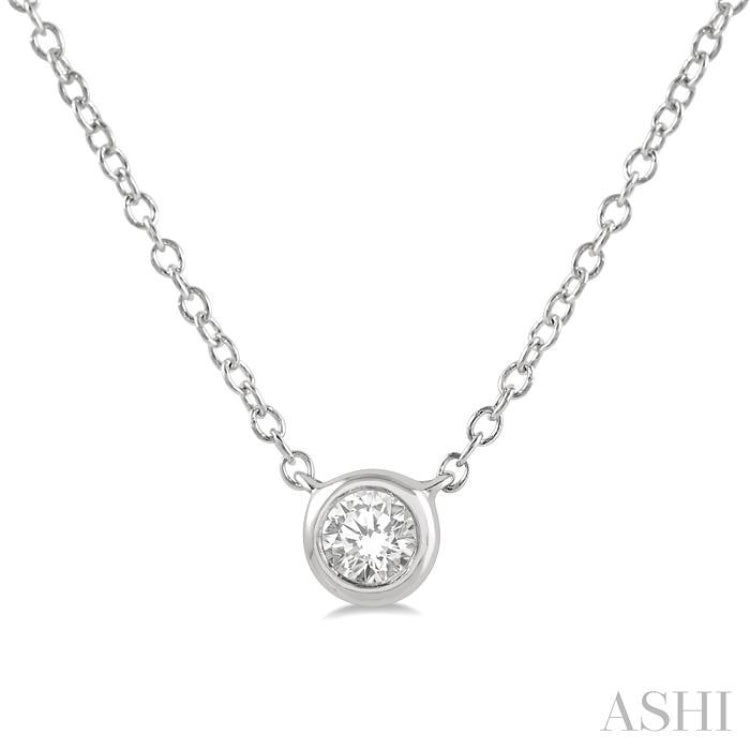 1/10 Ctw Bezel Round Cut Diamond Petite Fashion Pendant With Chain in 10K White Gold