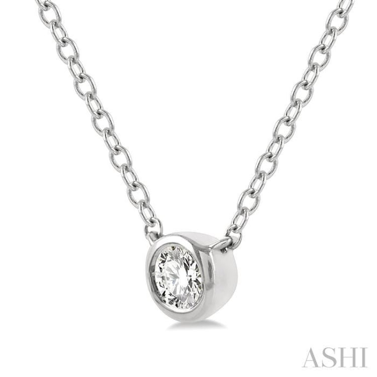 1/10 Ctw Bezel Round Cut Diamond Petite Fashion Pendant With Chain in 10K White Gold