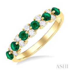 2.7 MM Emerald and 1/3 Ctw Round Cut Diamond Precious Band in 14K Yellow Gold
