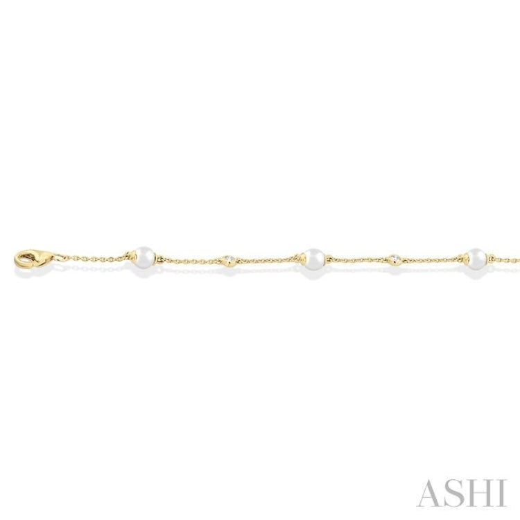 4 MM Round Shape Cultured Pearl and 1/20 Ctw Round Cut Diamond Fashion Station Bracelet in 14K Yellow Gold