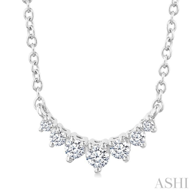 1/8 Ctw Graduated Diamond Smile Petite Necklace in 10K White Gold