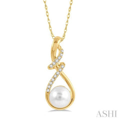 7 MM Round Shape Cultured Pearl and 1/10 Ctw Swirl Top Round Cut Diamond Fashion Pendant With Chain in 10K Yellow Gold