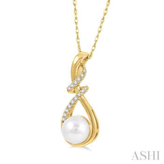 7 MM Round Shape Cultured Pearl and 1/10 Ctw Swirl Top Round Cut Diamond Fashion Pendant With Chain in 10K Yellow Gold