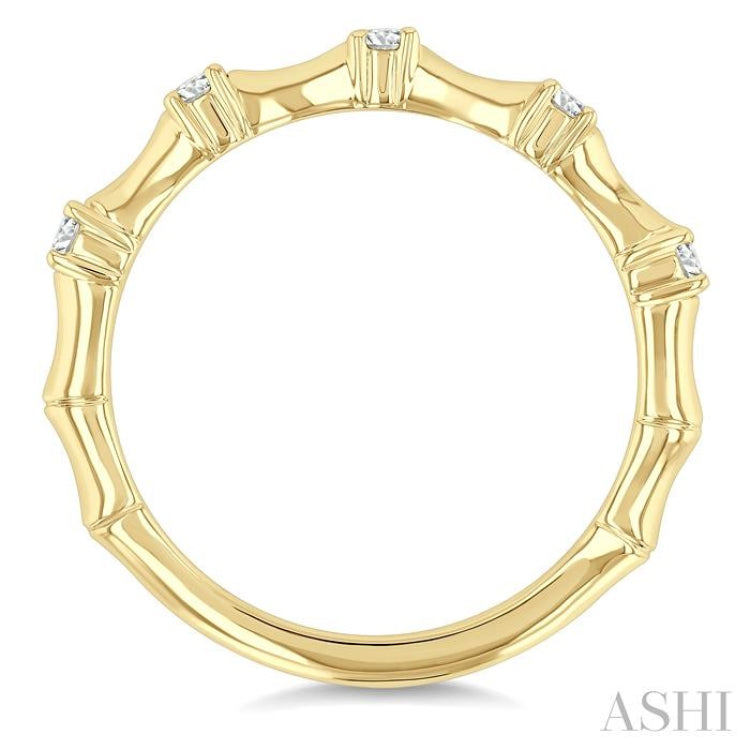 1/5 Ctw Bamboo Shoot Inspired Round Cut Diamond Fashion Ring in 14K Yellow Gold