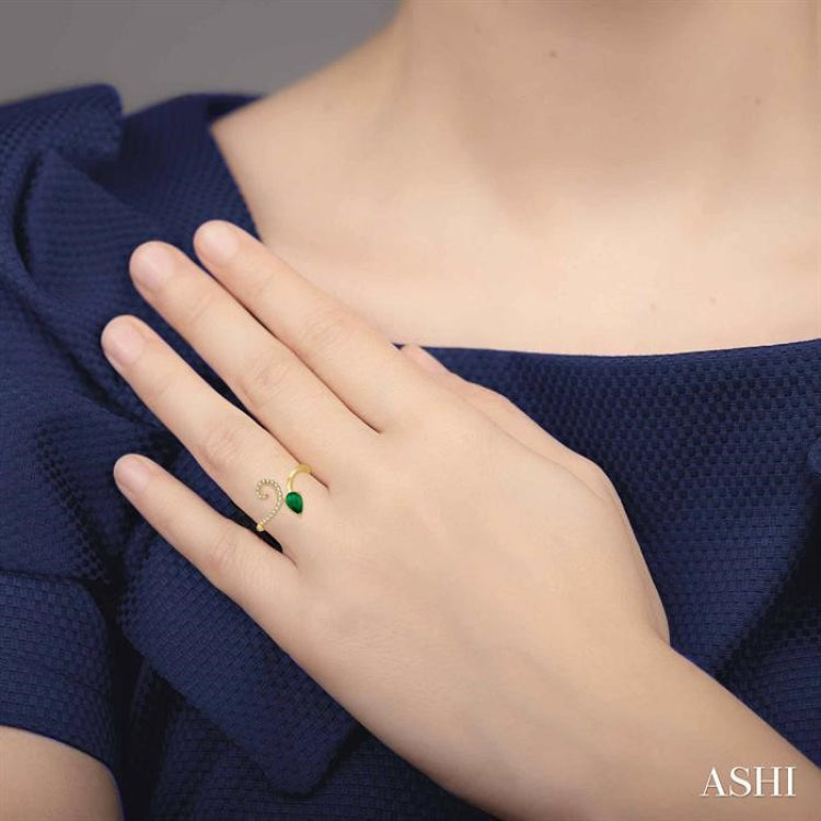 6x4 MM Pear Shape Emerald and 1/10 Ctw Round Cut Diamond Precious Ring in 10K Yellow Gold