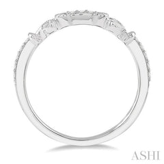 1/6 Ctw Round Cut Diamond Wedding Band in 14K White Gold