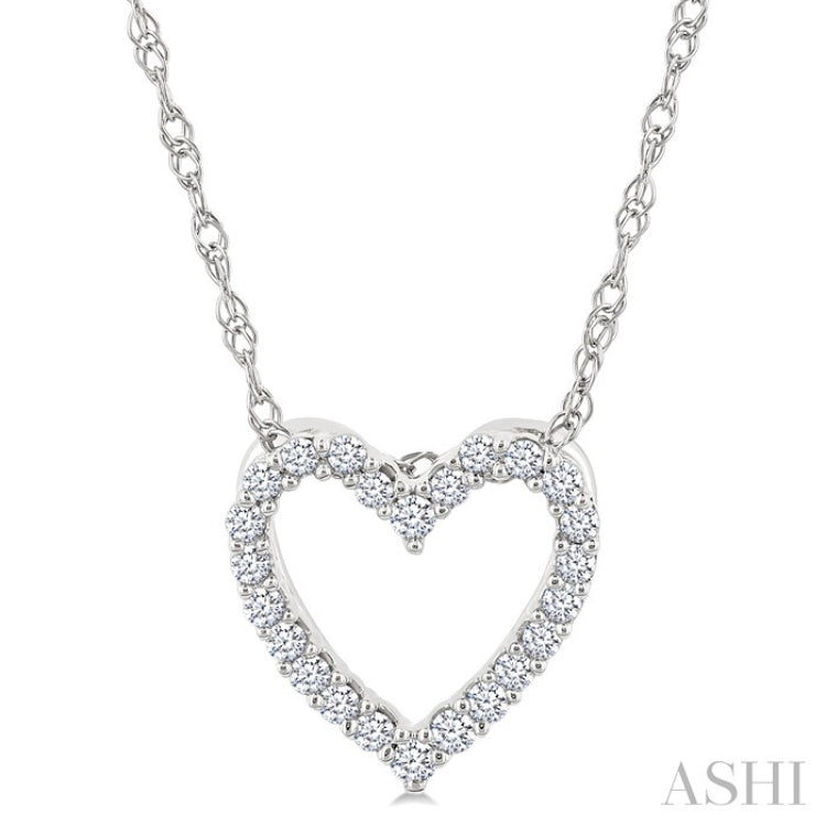 1/10 Ctw Heart Shape Round Cut Diamond Pendant With Chain in 14K White Gold