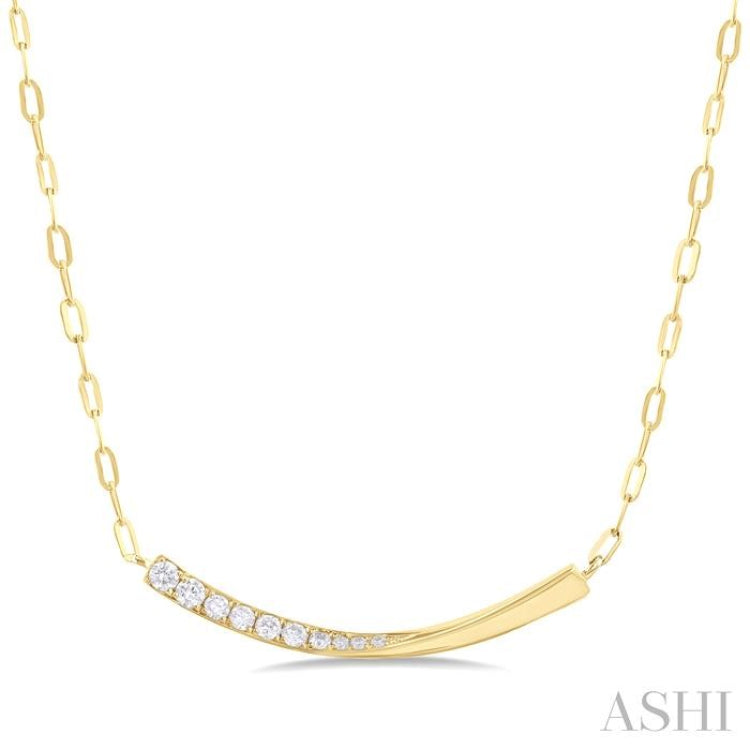1/10 Ctw Smile Face Bar Round Cut Diamond Paperclip Necklace in 14K Yellow Gold
