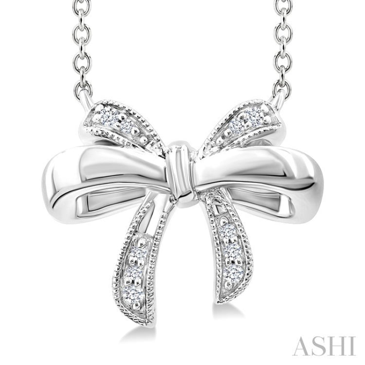 1/20 Ctw Bow Round Cut Diamond Fashion Pendant With Chain in Sterling Silver
