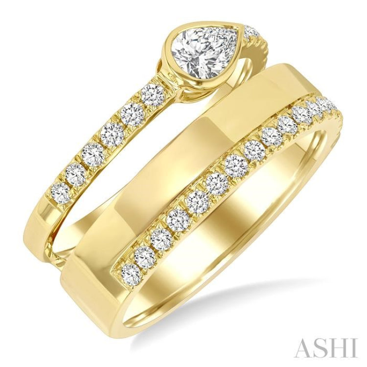 3/4 Ctw Split Twin Row Bezel Set Pear and Round Cut Diamond Fashion Ring in 14K Yellow Gold